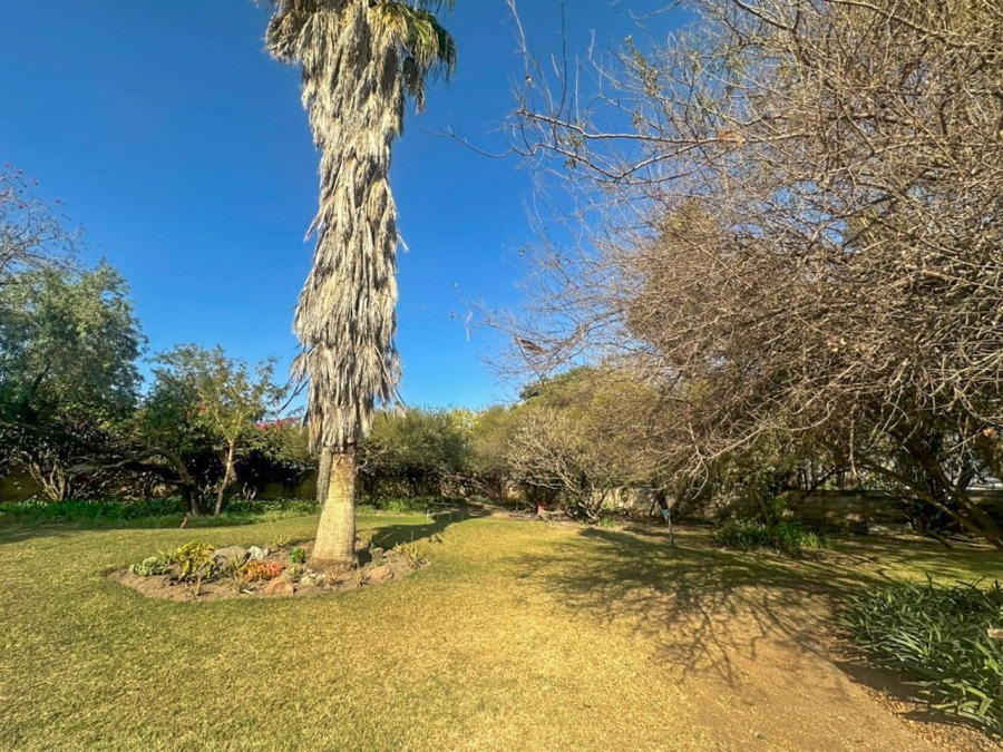 4 Bedroom Property for Sale in De Kroon A H North West